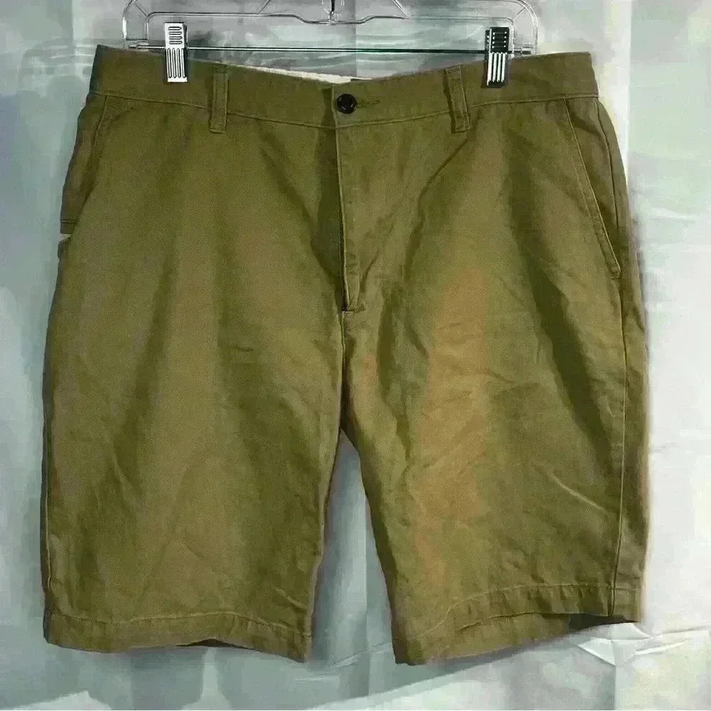 Dockers khaki shorts size 34